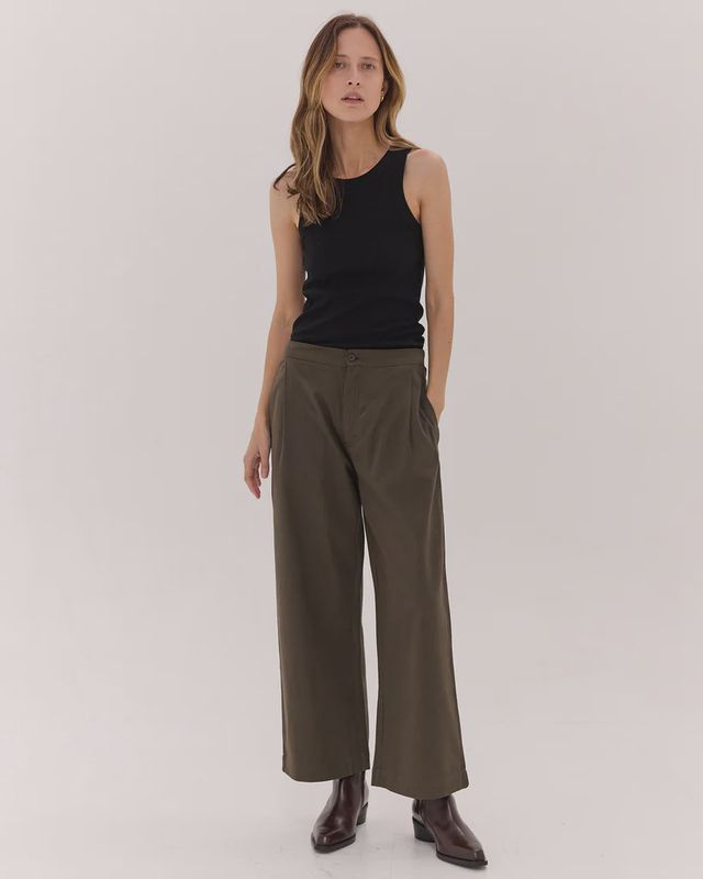 The Relaxed Tailored Pant - Dark Olive