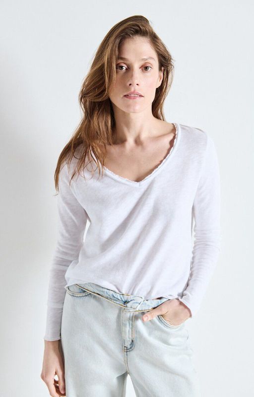 Sonoma Long Sleeve V-Neck - White