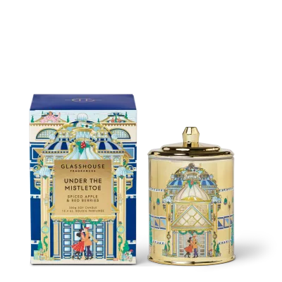 380g Candle - Under the Mistletoe