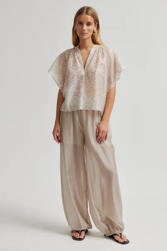 Shades Blouse - Plaza Taupe