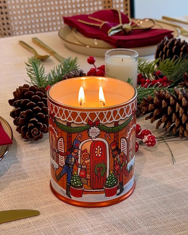 380g Candle - Gingerbread House