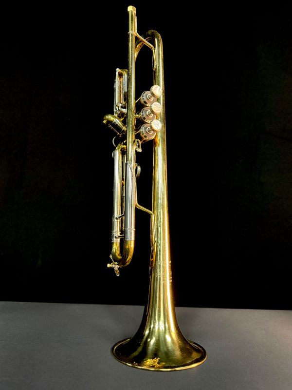 Bach 72 - ML Bore with 43 Leadpipe - Corporation Bell