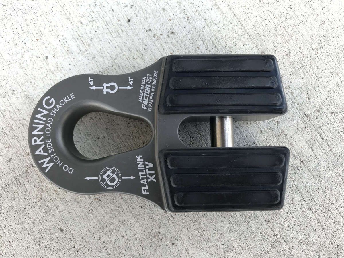 FlatLink XTV Winch Shackle Mount Red, Color: Red
