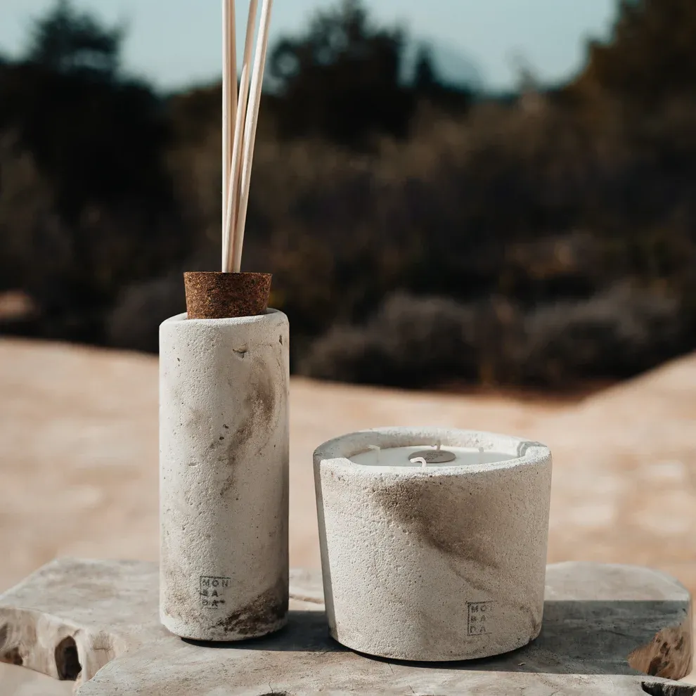Set Mon Dada geurkaars+ geurdiffuser Urban Desert, geur &#39; Black Sea&#39;