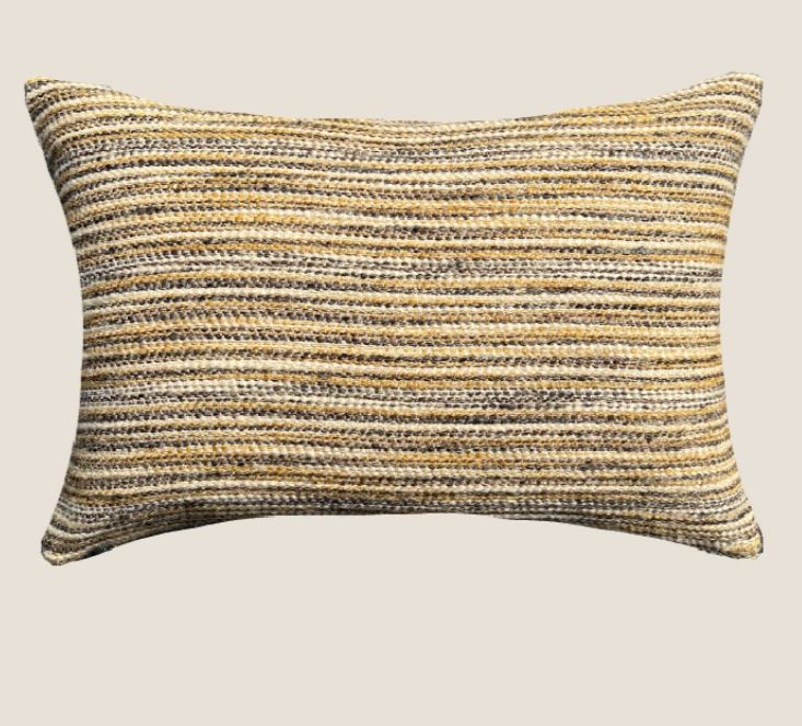 Kussen Herni Ocher,  40x60cm, inclusief vulling Omar Antwerp