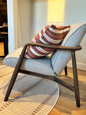 Stoelen, loungestoelen, krukken en bankjes
