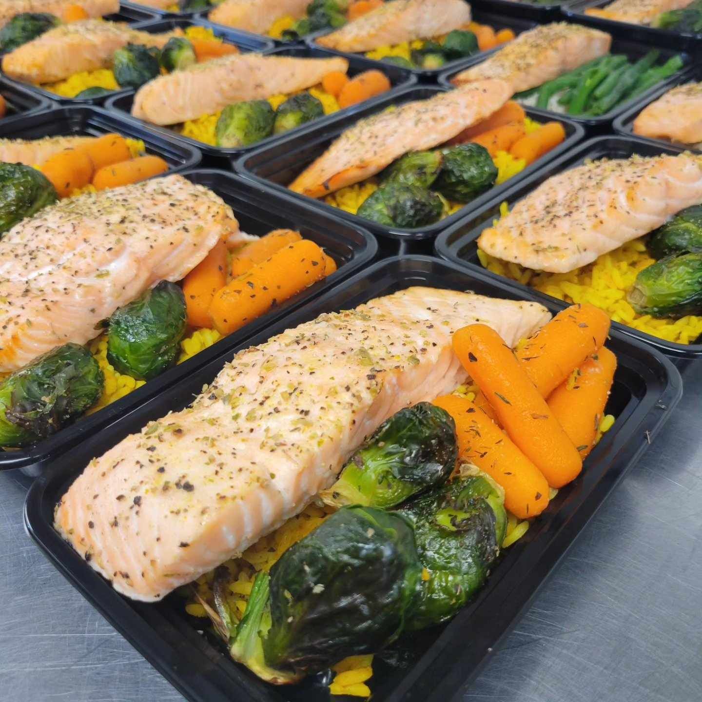 Lemon Pepper Salmon w/ White Rice &amp; Brussels Sprouts &amp; Carrots