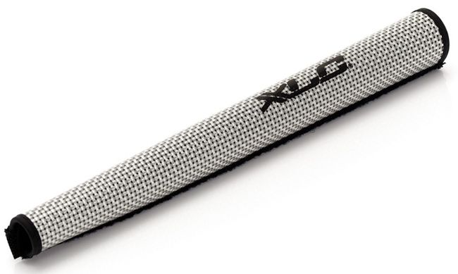 xlc Neopren Schutz für die Kettenstrebe carbon look silber