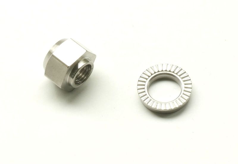 FTC Titan Mutter + Scheibe M9 x 1.0 für Campa Achse, Singlespeed etc