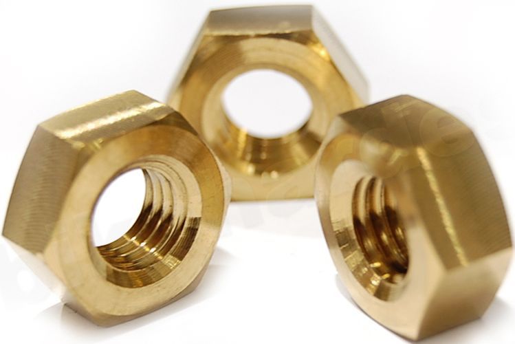 Mutter Titan M6 DIN 934 Grade 5 golden