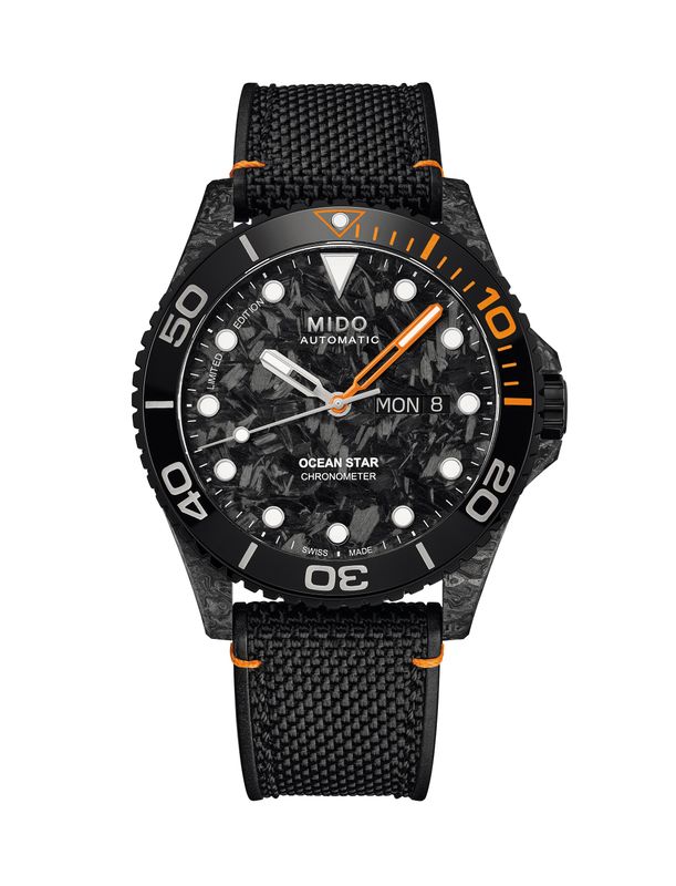 Mido OCEAN STAR 200C CARBON LIMITIERTE AUFLAGE Mido OCEAN STAR 200C CARBON LIMITIERTE AUFLAGE
