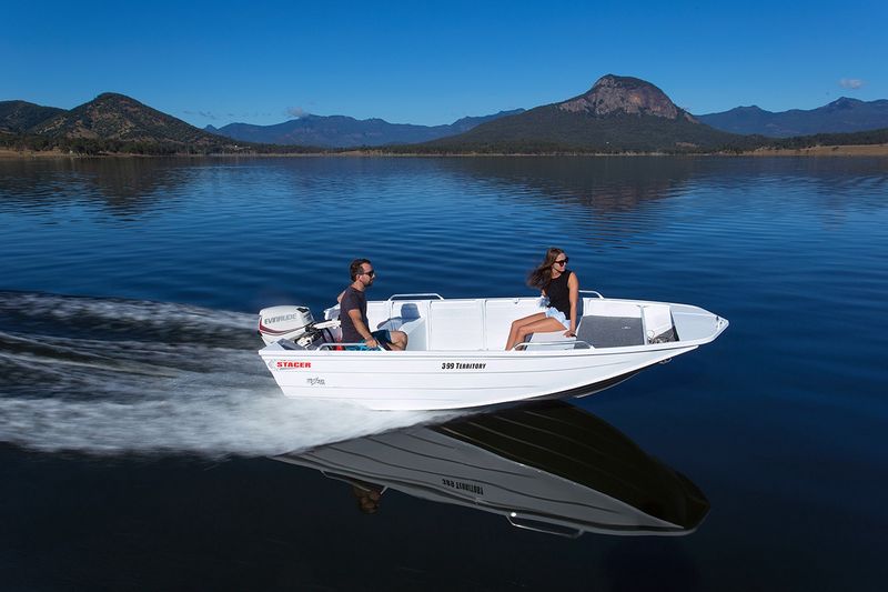 Stacer 399 Territory Striker