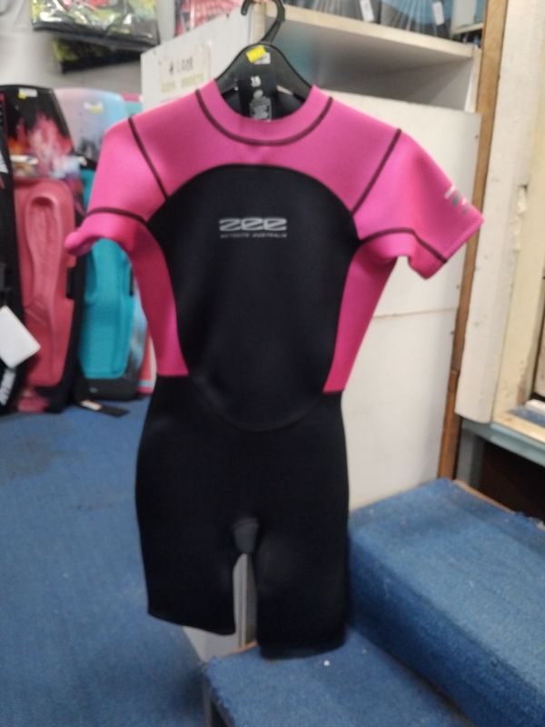 ZEE KIDS SPRING SUIT SIZE 8 PINK/BLACK