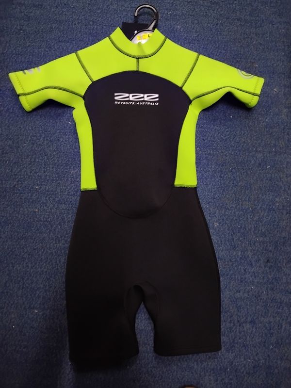 ZEE KIDS SPRING SUIT SIZE 6 LIME/BLACK