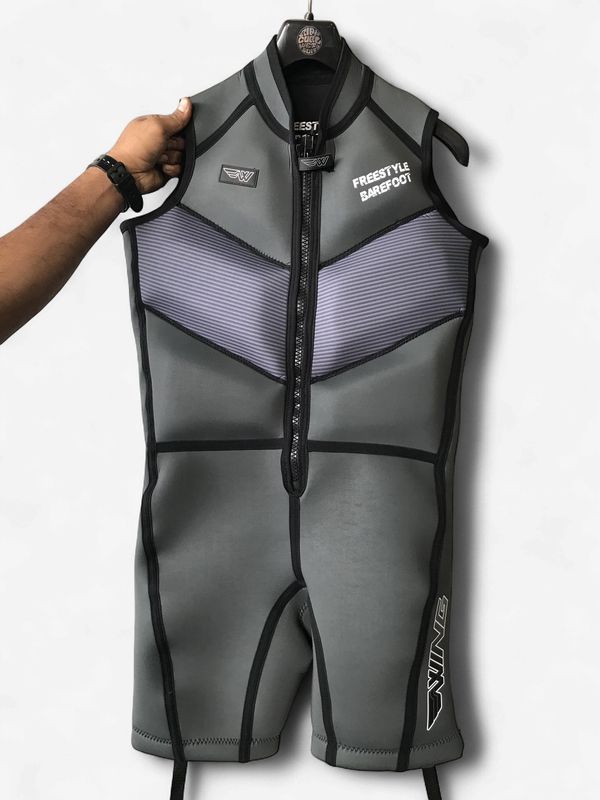 Wing Freestyle Barefoot S-less wetsuit SIZE MEDIUM, GREY