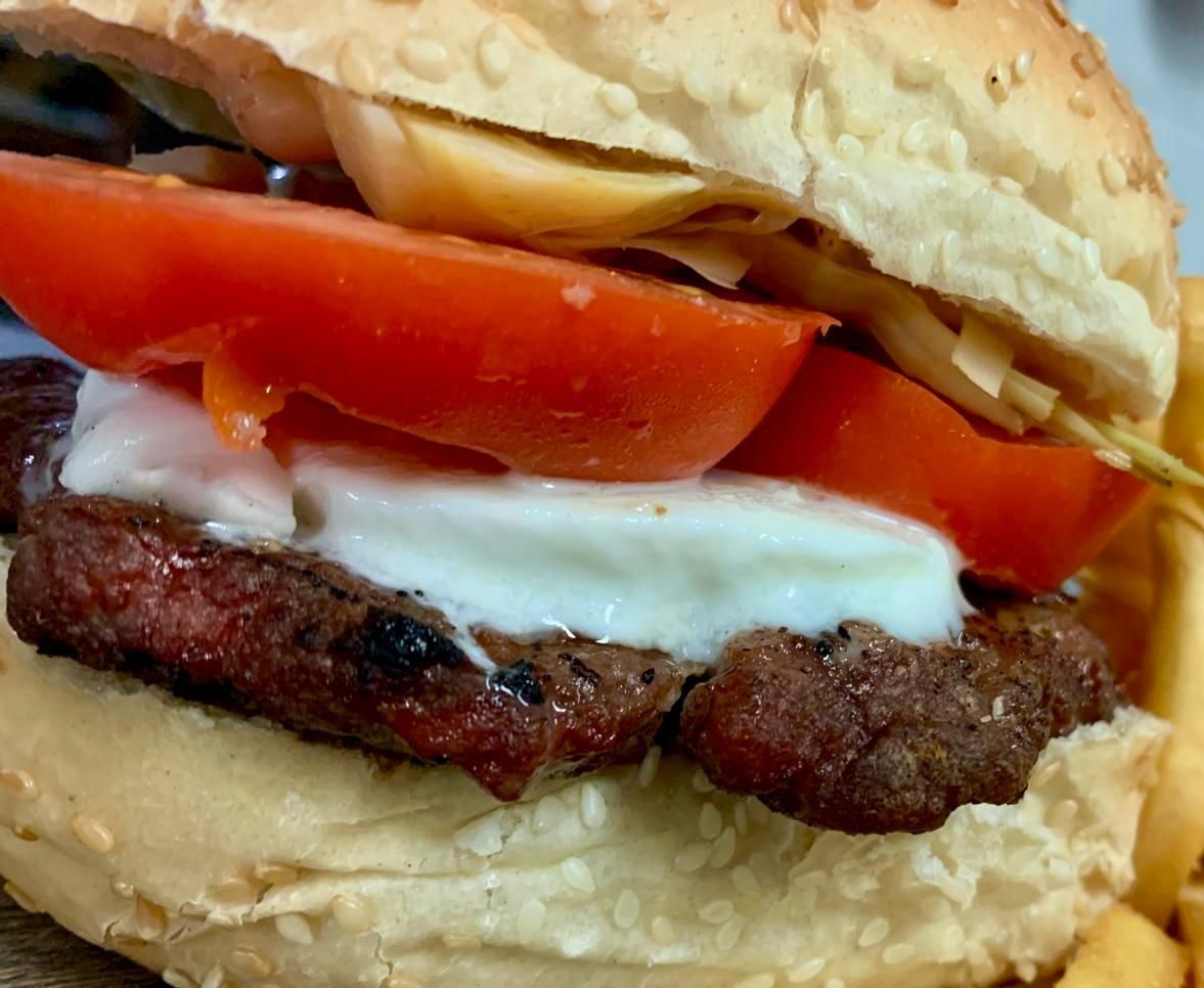 BURGER MEDITERRANEO