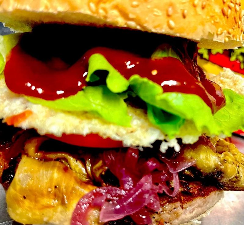 HOT HAMBURGER