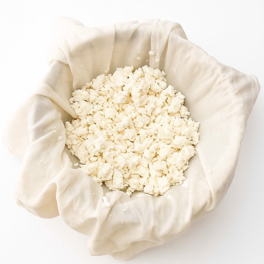 Raw cow&#39;s milk cottage cheese, 1 KG