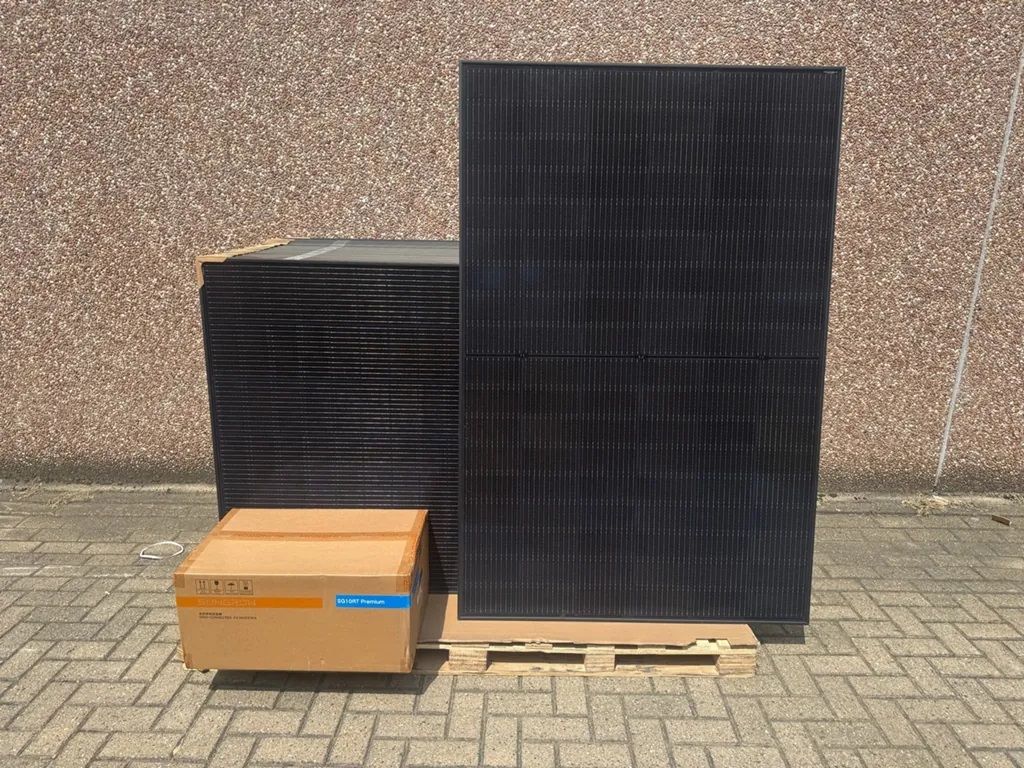 JA Solar - Set of 28 solar panels with 10 kW inverter