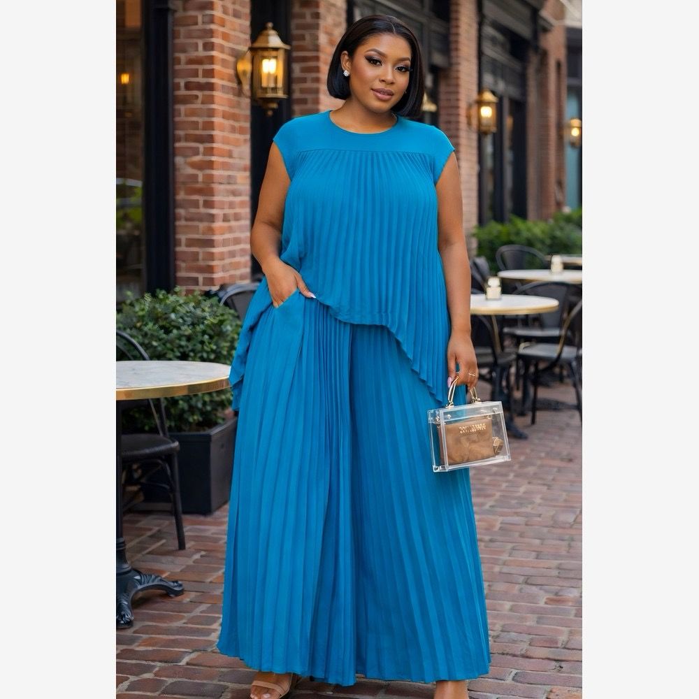 Wonderland Pleated Set