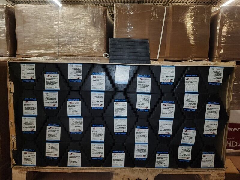 RMX RWC01 Double Sided Pyramid Rubber Wheel Chocks w/Eye Bolt 1 Pallet (160pc)