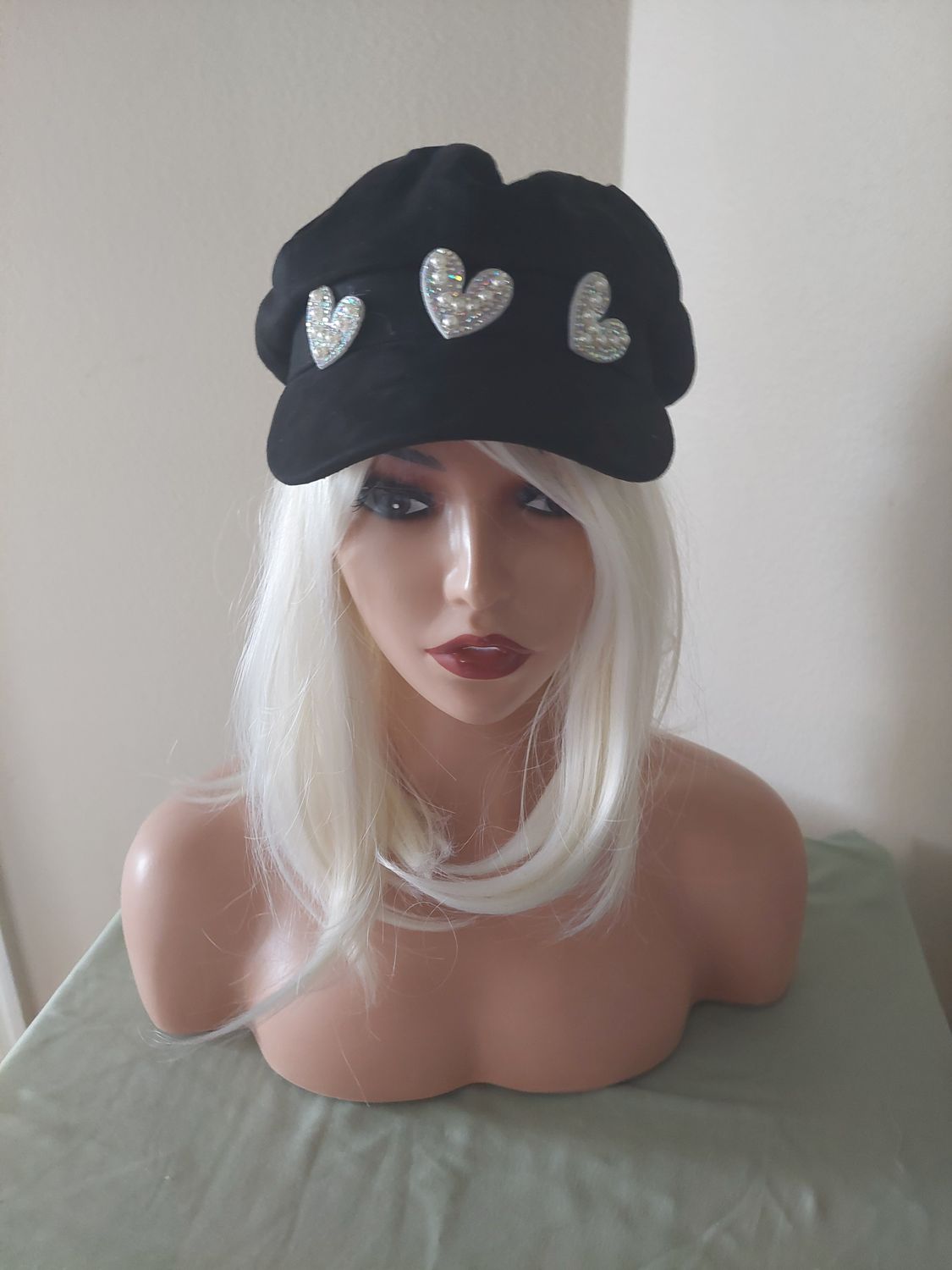 Black newsboy hat