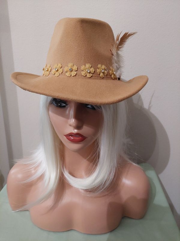 Gold big brim fedora
