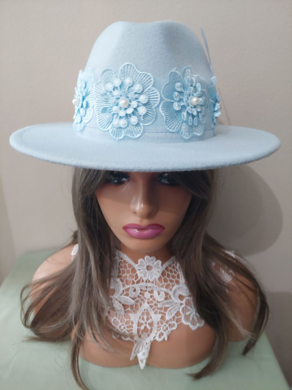 Light blue big brim fedora.