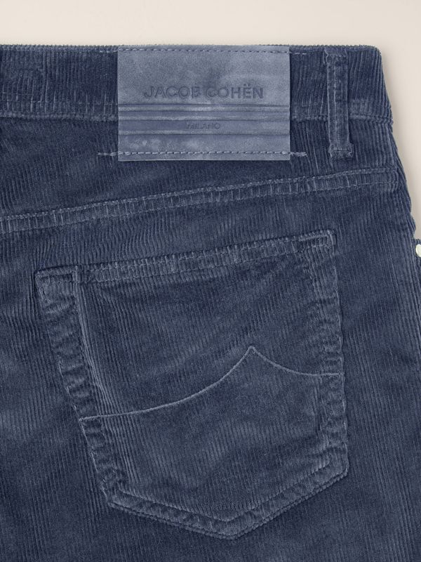 Jacob Cohën – Bard Stretch Corduroy | Powder Blue | Y30
