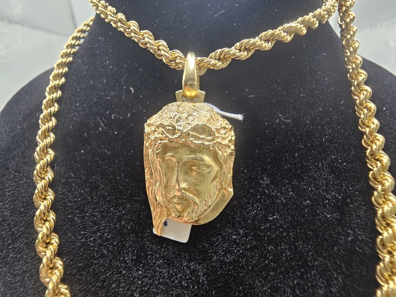 Colgante cristo