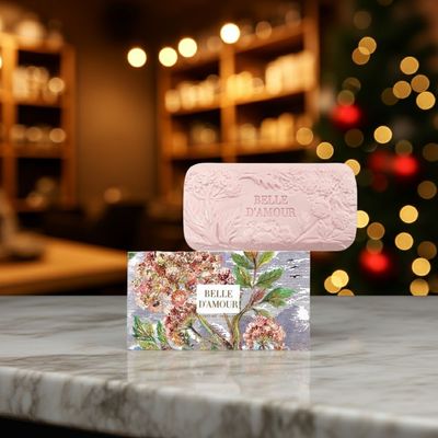 Belle d’Amour, Fragonard, Parfümseife mit Seifenschale, 150 g