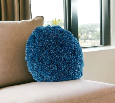 14&quot; X 14&quot; Teal Blue Round Shag Throw Pillow