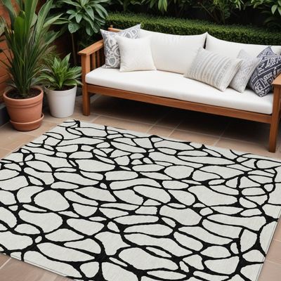 9&#39; X 12&#39; Ivory And Black Geometric Washable Indoor Outdoor Area Rug