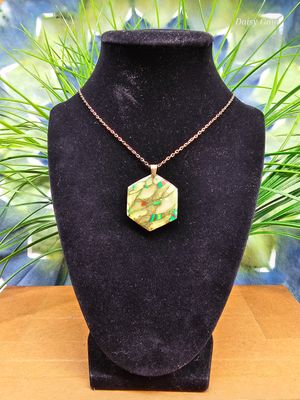 ​Moss-Kissed Pendant 