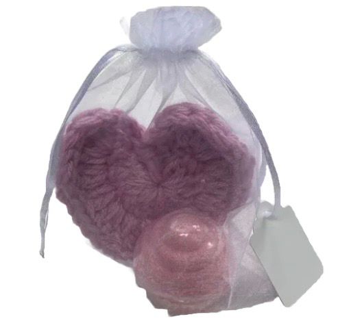 Gift Set Heart Crochet Scrubby Beauty Spa Bath 4.25 x 4 inches and Mini Cupcake Bath Fizzie 2.5 oz
