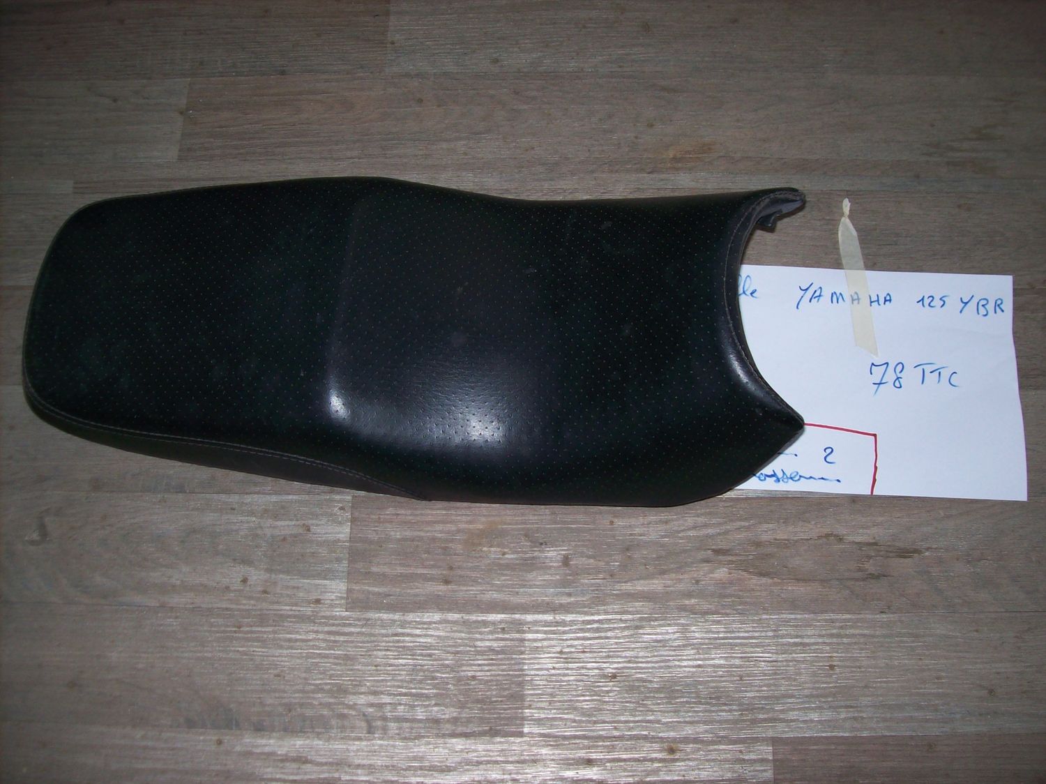 selle noir yamaha125 ybr