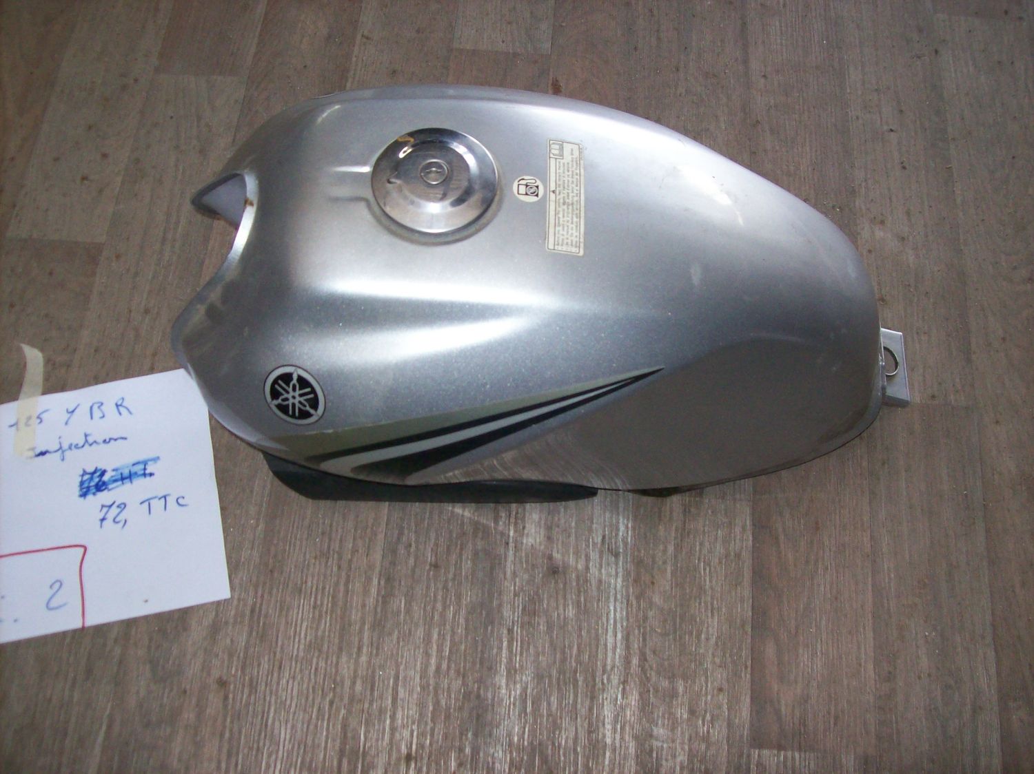 réservoir Yamaha 125 ybr injection