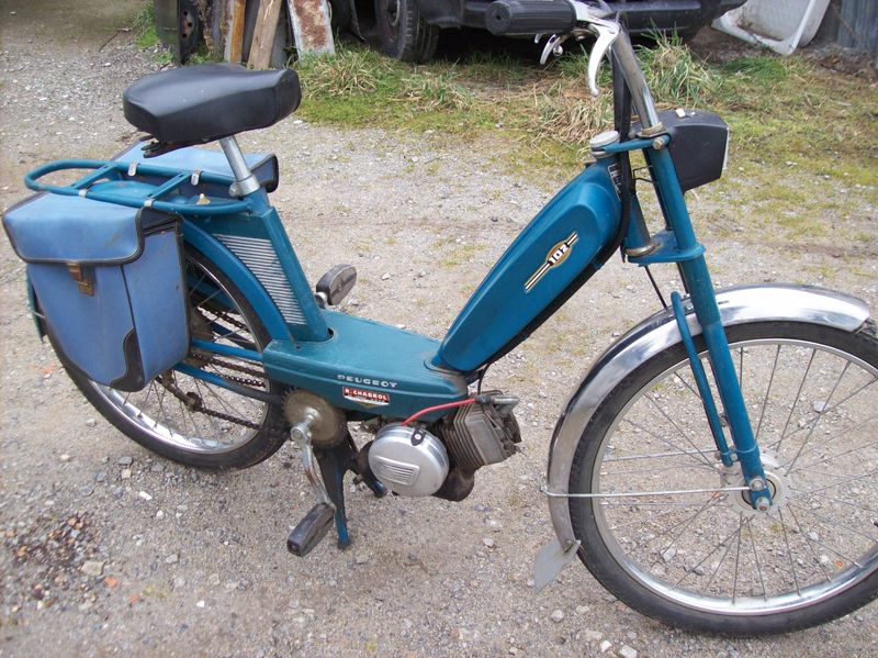 Mobylette  Peugeot 102 complète