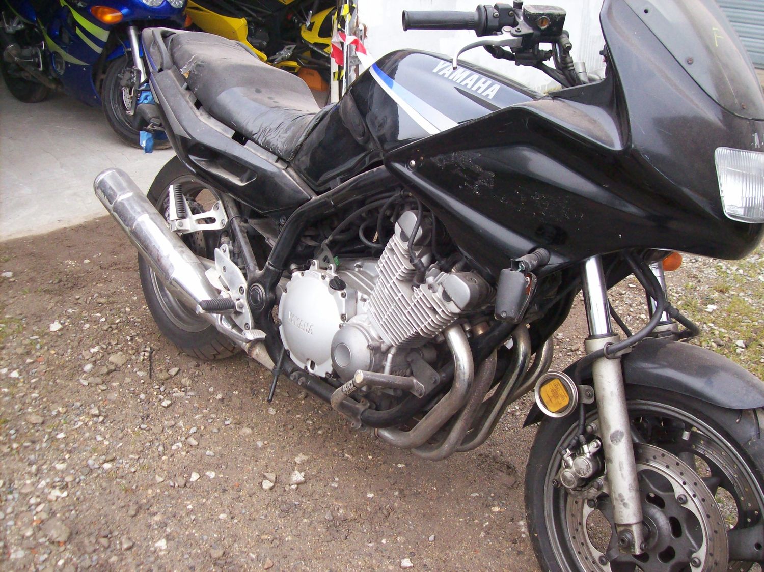 moto complet 900 diversion