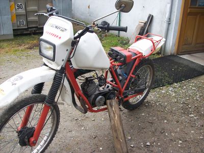 moto complète Peugeot xp9