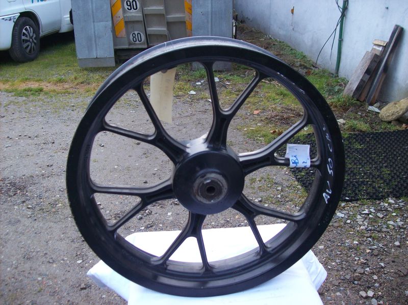 roue avant derbi 50