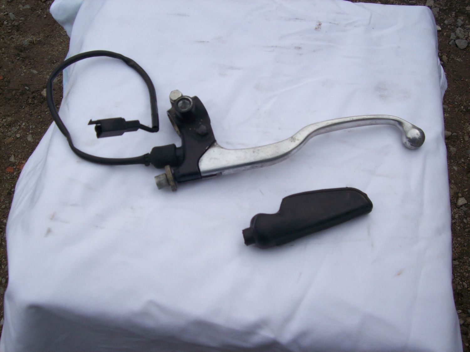 poignée  gauche embrayage Yamaha 125 ybr