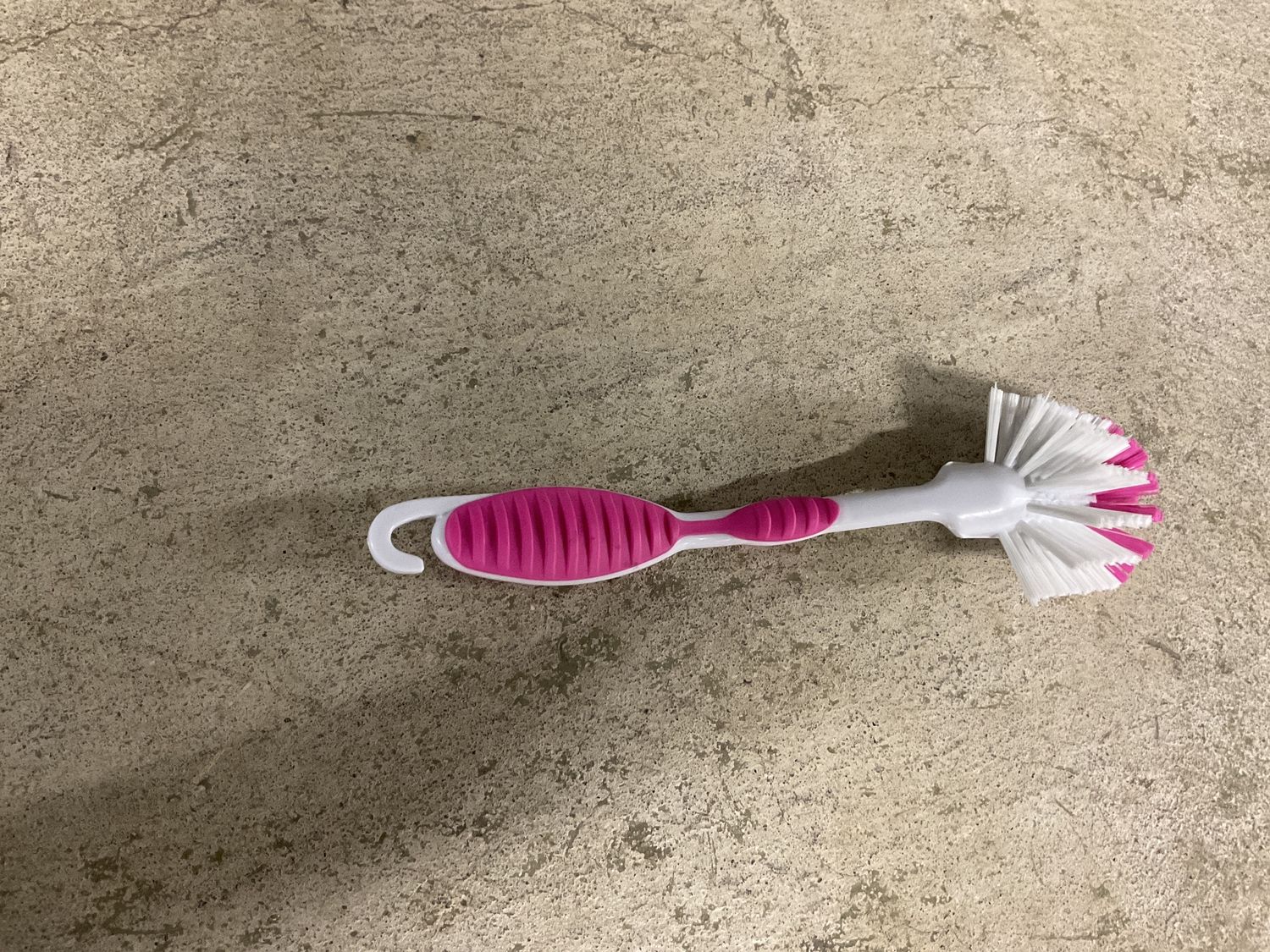 SCRUBBING BRUSH