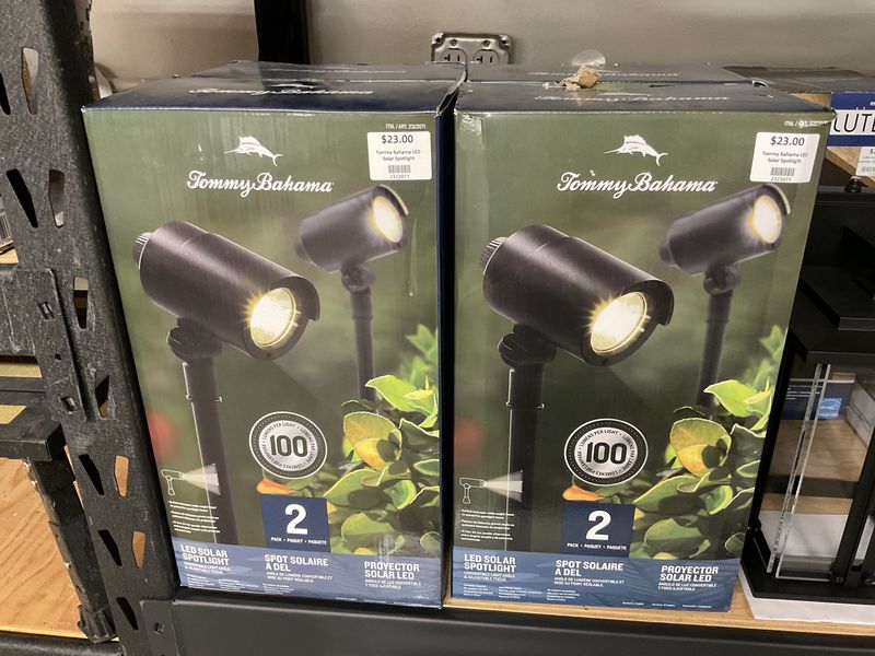 Tommy Bahama LED Solar Spot light - Retail $45.99