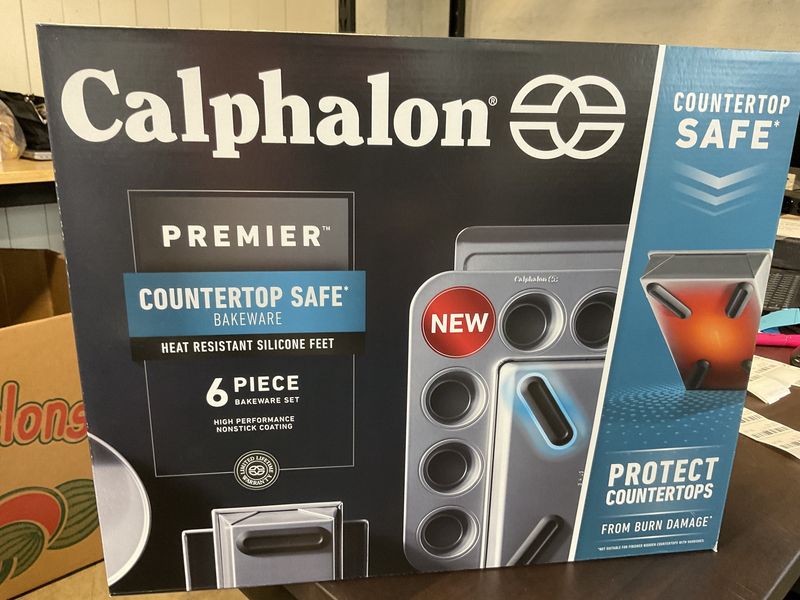 Calphalon countertop safe bakeware