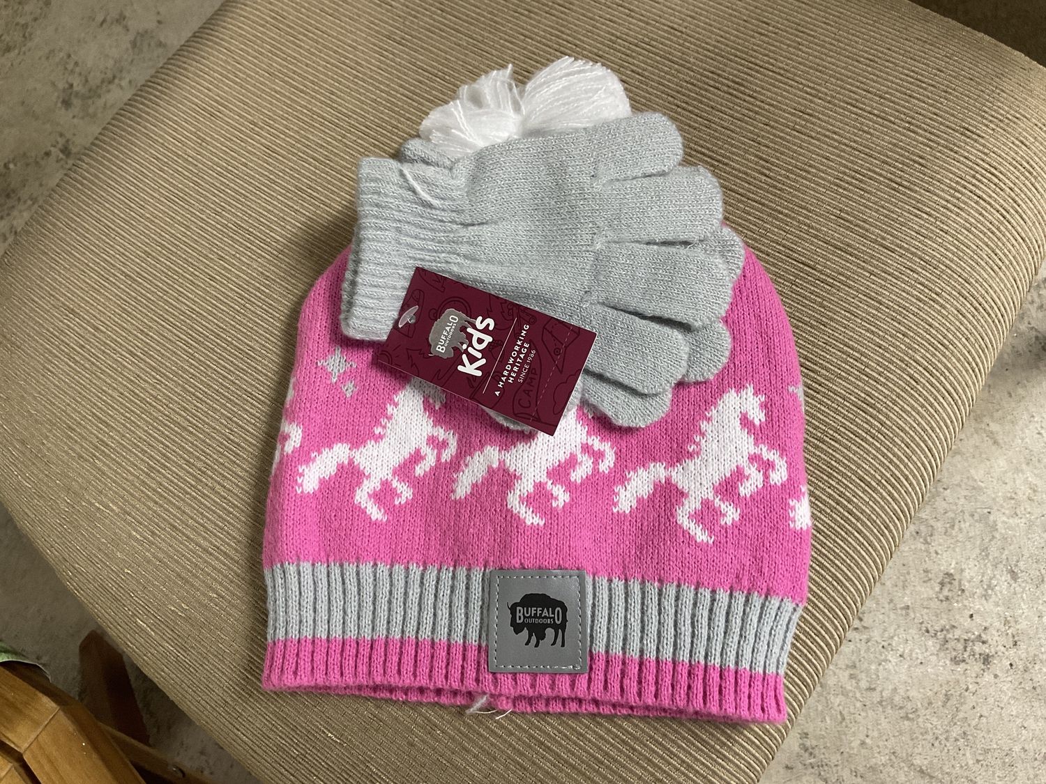 Buffalo outdoor kids hat set