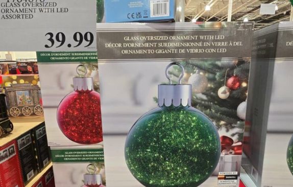 GLASS OVERSIZED ORNAMENT WITH LED ASSORTED