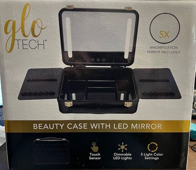 Glo Tech Beauty Case with LED Mirror - Retail $49.99
