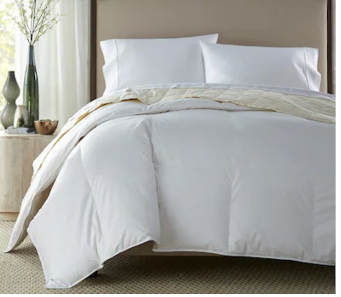 DOWNLITE Hotel Collection Hungarian White Goose Down Comforter