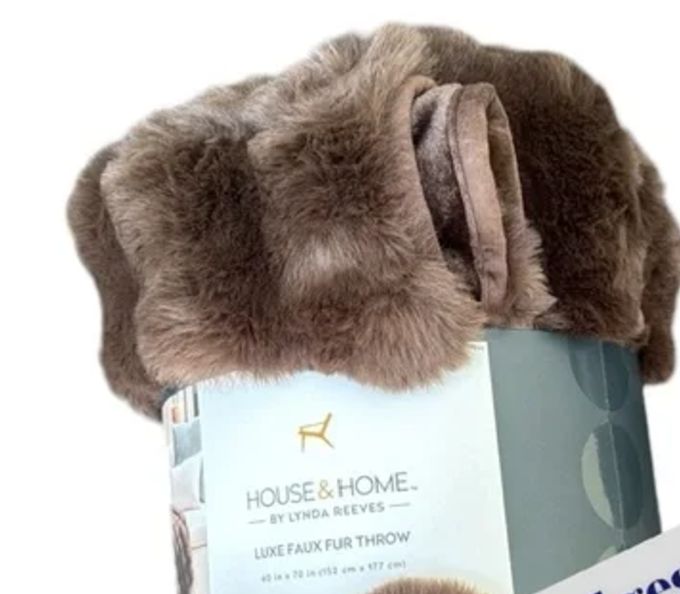 House and Home Luxe Faux Fur Throw 60x70 in